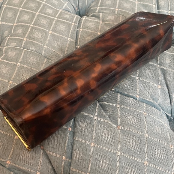 Tory Burch Brown Tortoiseshell Eyeglass Case with Gold Trim - Picture 3 of 9